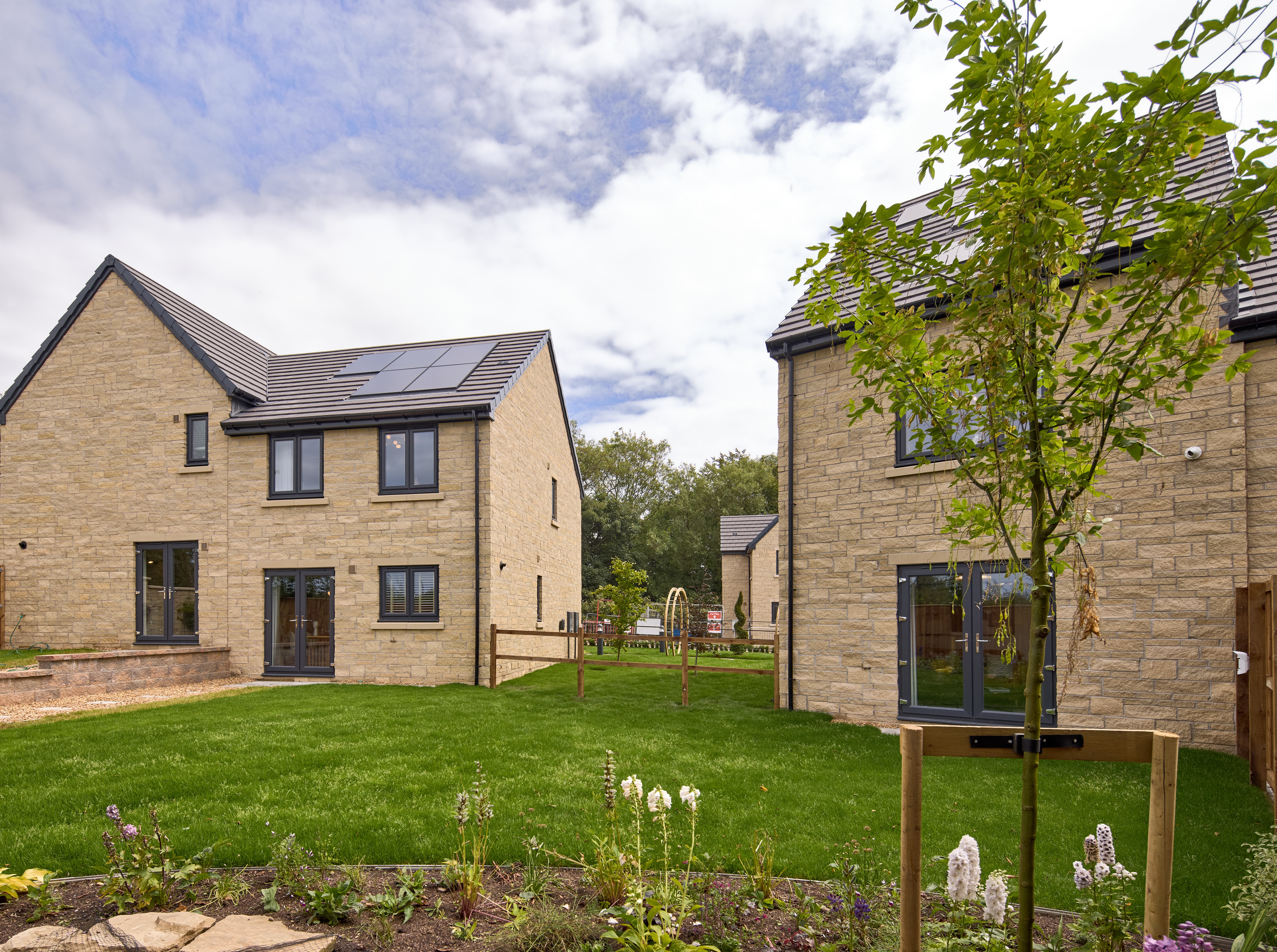 012-sf-externals-orchards-batley.jpg